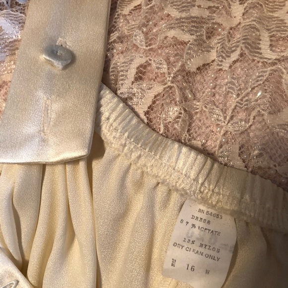 Evening or wedding show stopper - Picture 2 of 6